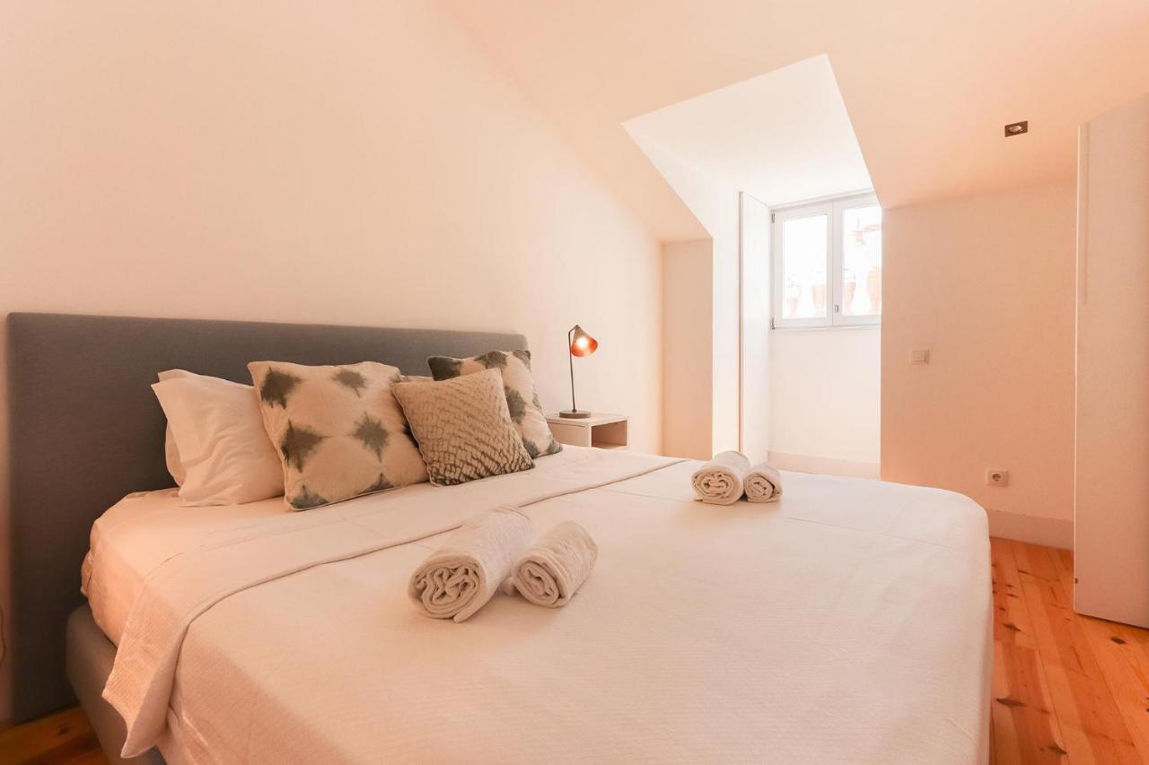Combro Suites By Homing Lisboa Екстериор снимка