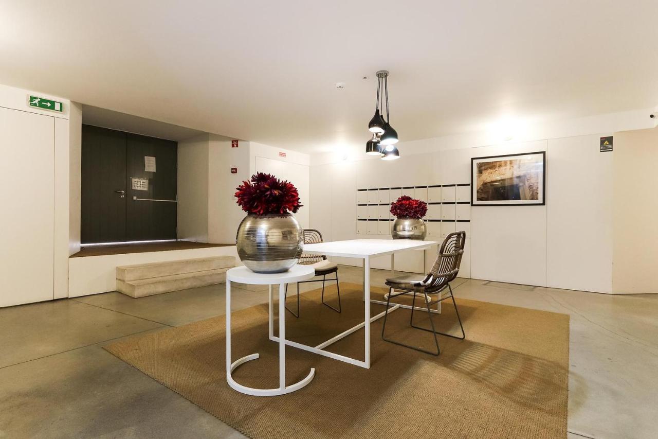 Combro Suites By Homing Lisboa Екстериор снимка