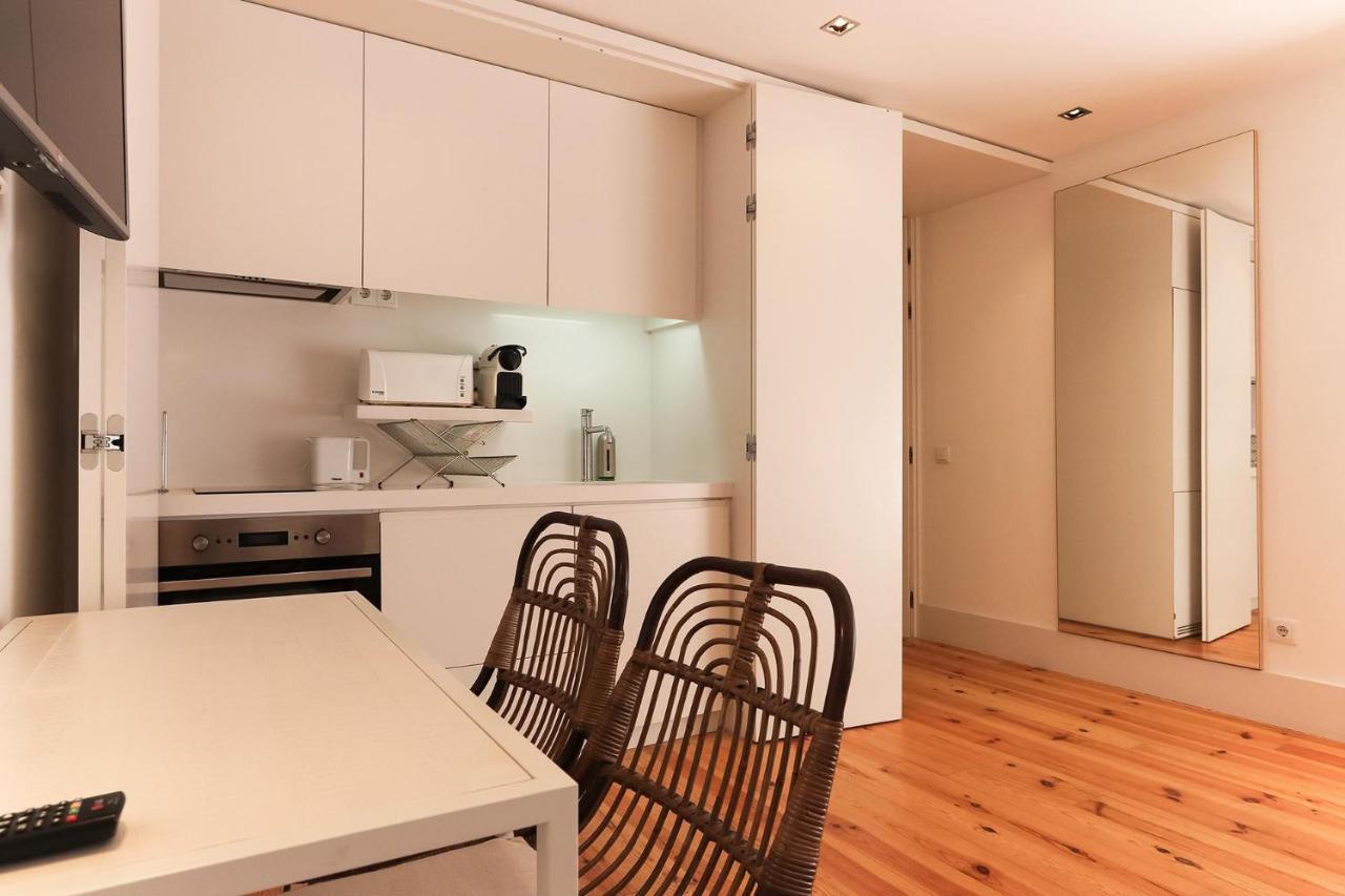 Combro Suites By Homing Lisboa Екстериор снимка