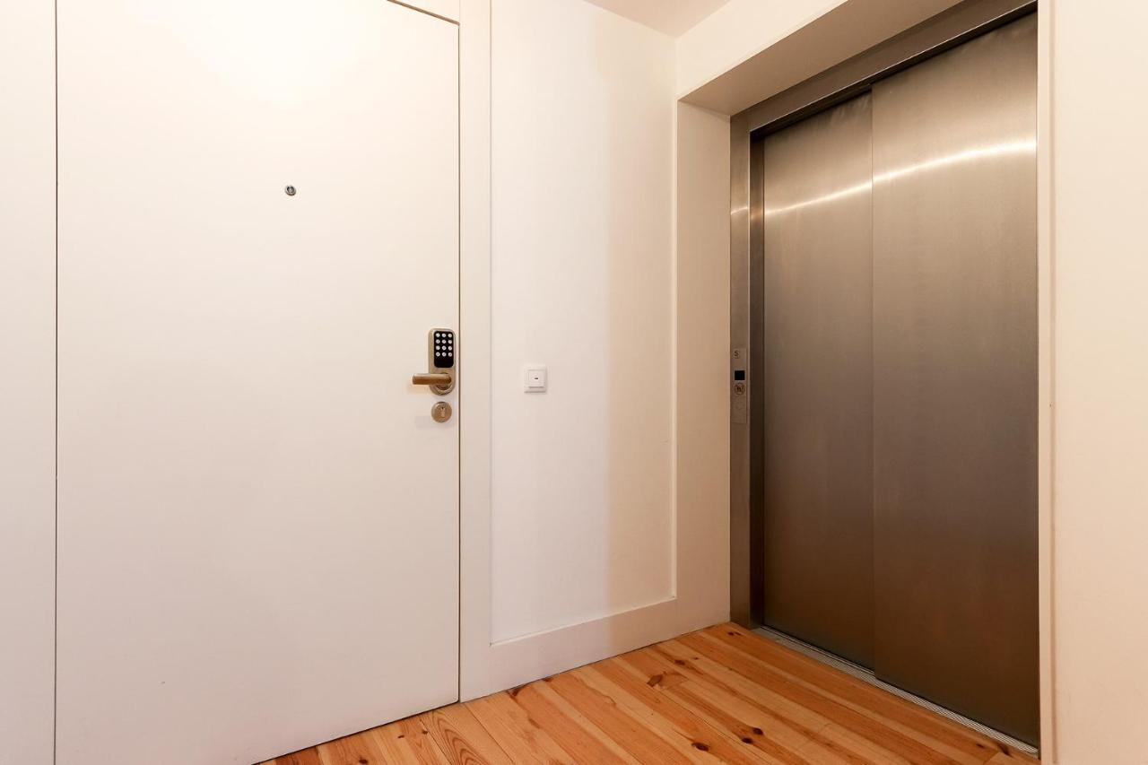Combro Suites By Homing Lisboa Екстериор снимка