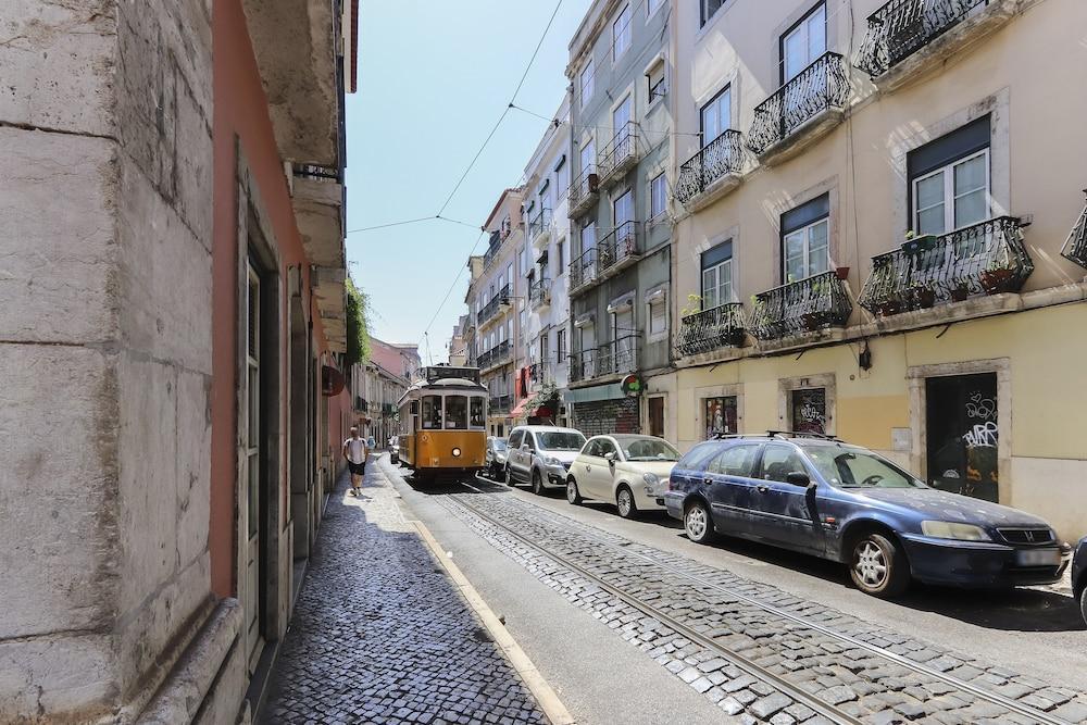 Combro Suites By Homing Lisboa Екстериор снимка